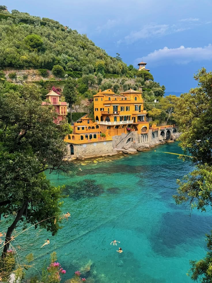 oceannvibe's tweet photo. Portofino,italy https://t.co/LDmvp9o02y