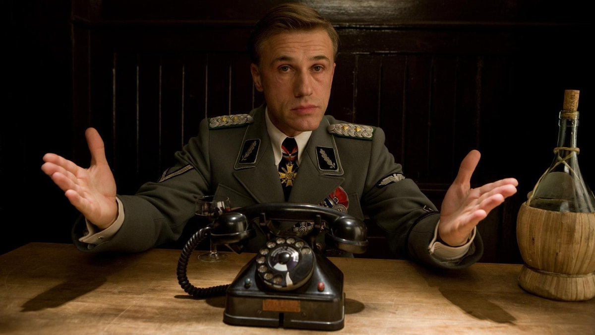 1vancin's tweet photo. Tarantino siempre destaca por tomarse confianzas locas con el espectador y esta vez lo hace, dejando tintes políticos muy bien utilizados. Lo mejor es Christoph Waltz con una interpretación de Oscar en secuencias muy bien escritas y dirigidas que generan mucho malestar. https://t.co/47HObP5wLy