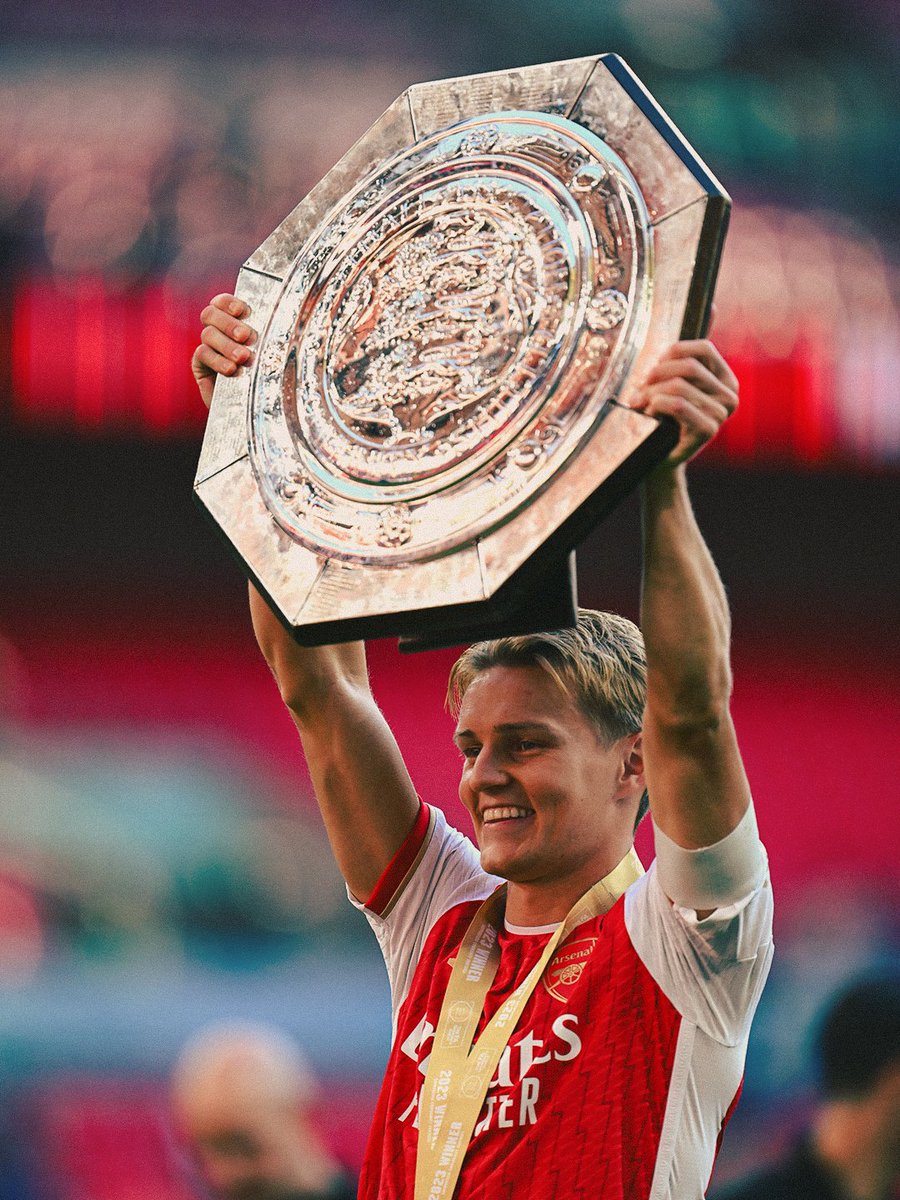 Arsenal's tweet photo. Back doing battle 🔜

Winners of the 2023 Community Shield, three years ago today ⏮️ https://t.co/T1dwwsEkry