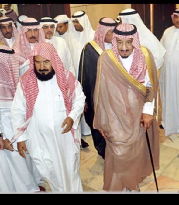 naif_h_alsharif's tweet photo. رحم الله صاحب المعالي أ.د/ راشد الراجح آل سلطان العبدلي الشريف من أشراف محافظة تربة
صُلي عليه صلاة العصر بالمسجد الحرام في #مكة_المكرمة هذا اليوم الخميس ٢٣ صفر ١٤٤٨هـ وأمَّ المصلين في صلاة الجنائز معالي الشيخ أ.د/ صالح بن عبدالله بن حميد حفظه الله وكان عدد الجنائز (ثمان) عليهم رحمة الله جميعاً
حضر الصلاة عليهم معالي الشيخ أ.د/سعد بن ناصر الشثري حفظه الله
دُفن رحم الله في مقبرة العدل وحضر الدفن آل سلطان العبادلة ومعالي الشيخ أ.د/صالح بن عبدالله حميد والشيخ أ.د/حمزة بن حسين الفعر ومعالي أ.د/ عبدالله بن حسين الشنبري والشيخ/ هزاع بن شاكر العبدلي 
وجمعٌ غفير من الأشراف وطلابه وجيرانه ومحبيه.

إذا ما مات ذو علم وتقوى***فقد ثلمت من الإسلام ثُلمة 
وموت الحاكم العدل المولّى***بحكم الشرع منقصة ونقمة
وموت فتىً كثير الجود محْلٌ***فإن بقاءه خصَبٌ ونعمة 
وموت العابد القوّام ليلاً***يناجي ربه في كل ظلمة
وموت الفارس الضرغام هدْمٌ***فكم شهدت له بالنصر عزْمه
فحسبك خمسةٌ يبكى عليهم***وباقي الناس تخفيف ورحمة
وباقي الناس همَجٌ رعاع***وفي إيجادهم لله حكمة

رحم الله فقيدنا وجمعنا به في الفردوس الأعلى
والحمد الله على كل حال،