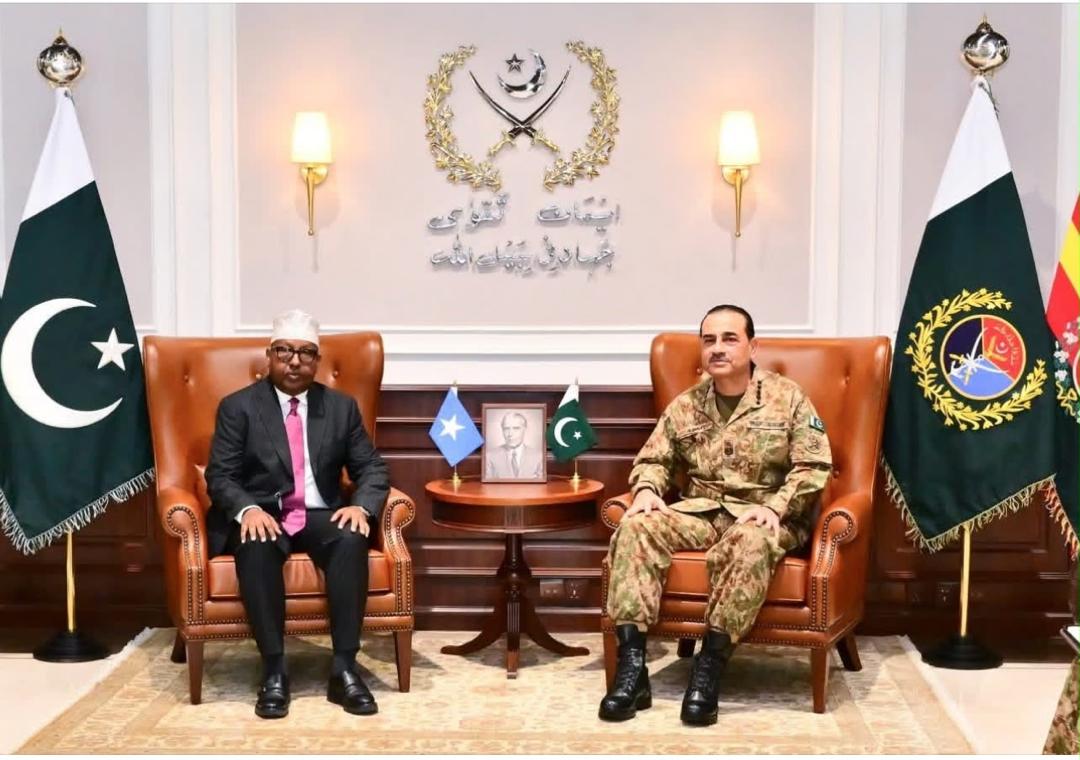 MoDSomaliya's tweet photo. The Minister of Defence of the Federal Government of Somalia, H.E. Ahmed Moallim Fiqi, who is on an official visit to the Islamic Republic of Pakistan, today held a meeting with Pakistan's Chief of Army Staff and Chief of Defence Forces, Field Marshal Syed Asim Munir.

Read the full statement on: https://t.co/IOOhE0L2SF