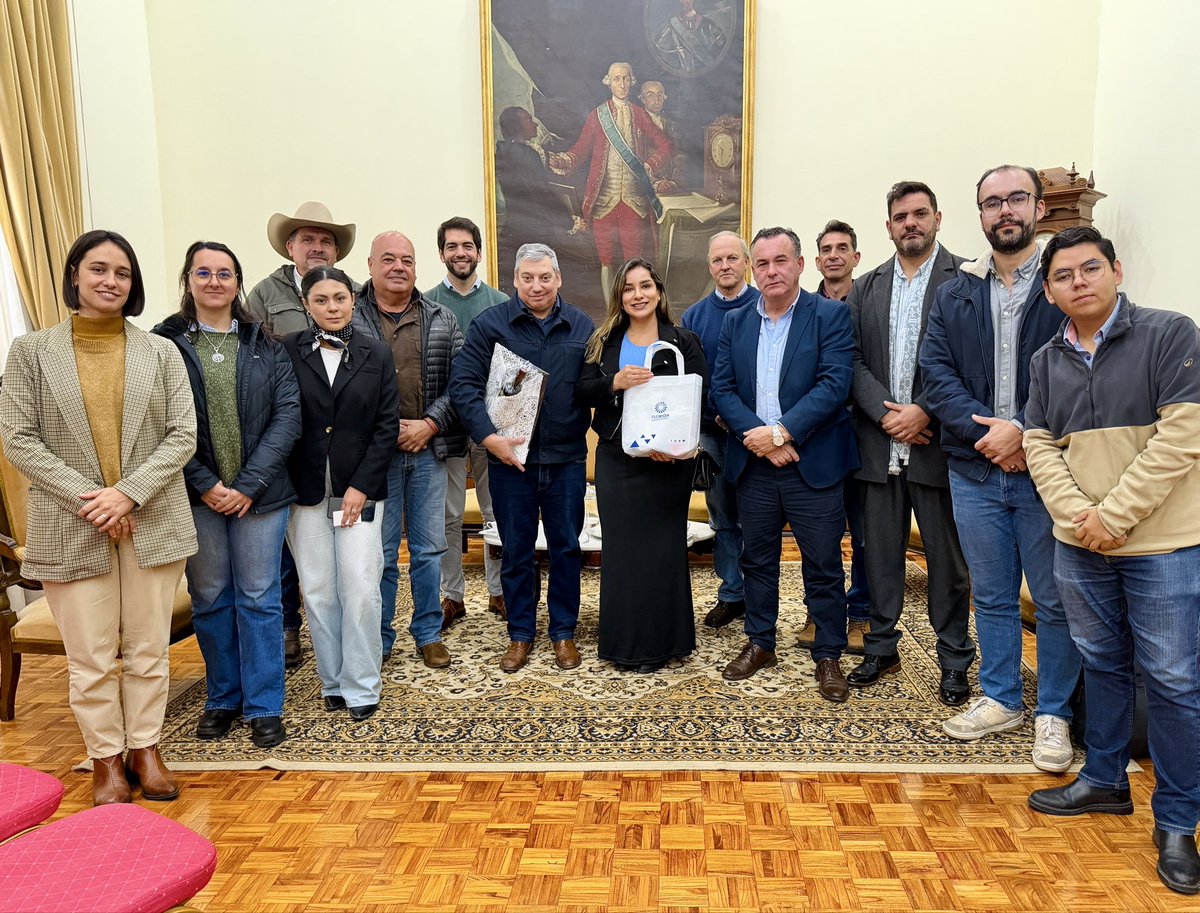 PajaroEnciso's tweet photo. Recibimos a una delegación de Aguascalientes, México, con el proyecto #SaberesQueConectan. La visita a emprendimientos de conservas, panificados, entre otros, refuerza el intercambio de saberes y genera posibilidades de cooperación, capacitación y desarrollo para ambas regiones.@Arturo_Torres62