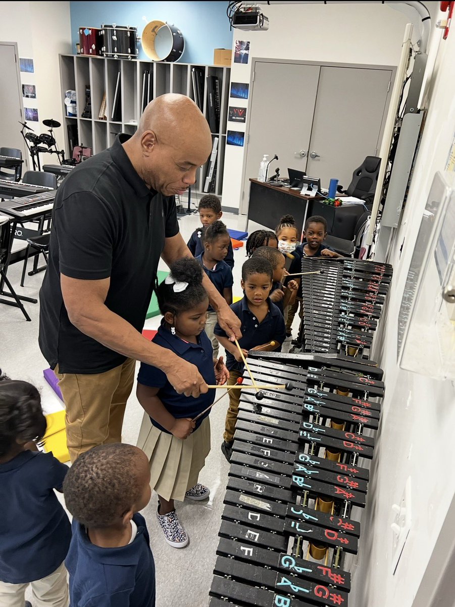 LiesbethNatasha's tweet photo. Where future musicians are born… one note at a time. 🎶✨
#FPCSWD
#FriendshipsJourneyto30 
#OneFriendship
#AspireMore
@FPCS_Woodridge
@FriendshipPCS https://t.co/LpaBlWD5Fj