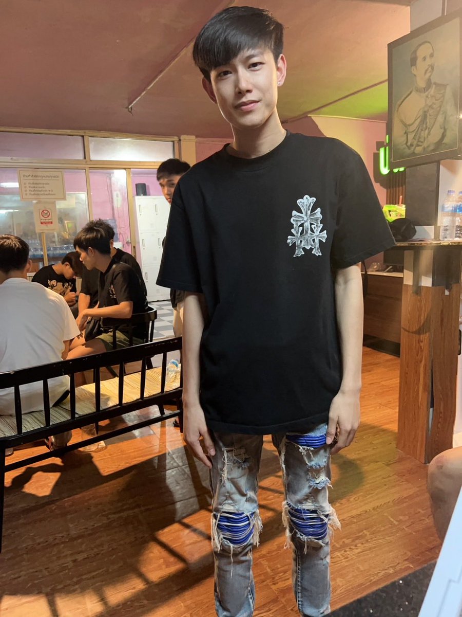 bantai_men's tweet photo. พนักงาน งานดีๆ สนใจแอดไลน์ 
Id- bantai2345
น้องแสงเพชร https://t.co/eDZvT8osQH