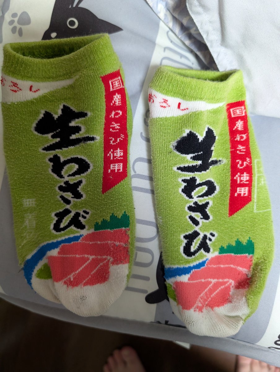 OROTI696's tweet photo. 長きに渡り自分の足を包んでくれてありがとう···· https://t.co/fLRuAx0MWG