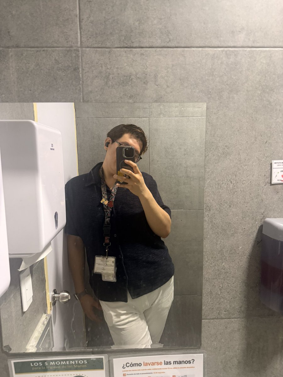 aleibarrab_'s tweet photo. Hoy fue formal por qué “consulta” https://t.co/Wy3OUgrAkV