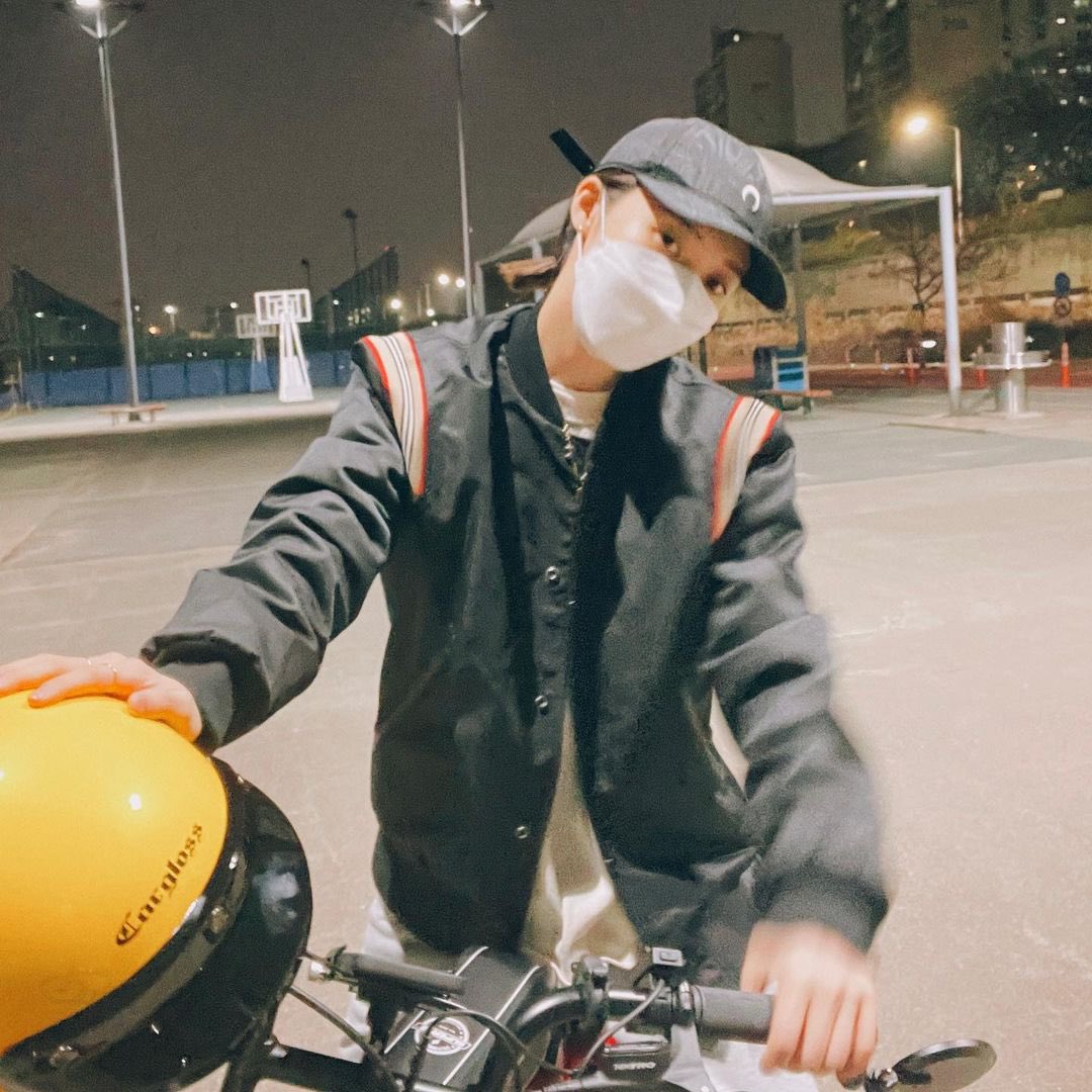 mascbyul's tweet photo. anyone remember biker byul https://t.co/YViU5NIZno