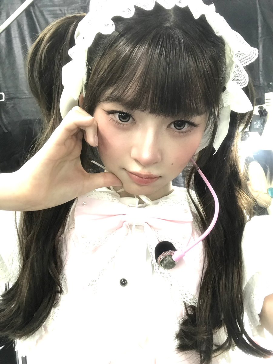 iveracheI's tweet photo. the loud cheers in tokyo dome made my heart melt! ᓚᘏᗢ / thank you so much for always loving me so deeply. ☻♡ https://t.co/CzDwUyLwnt