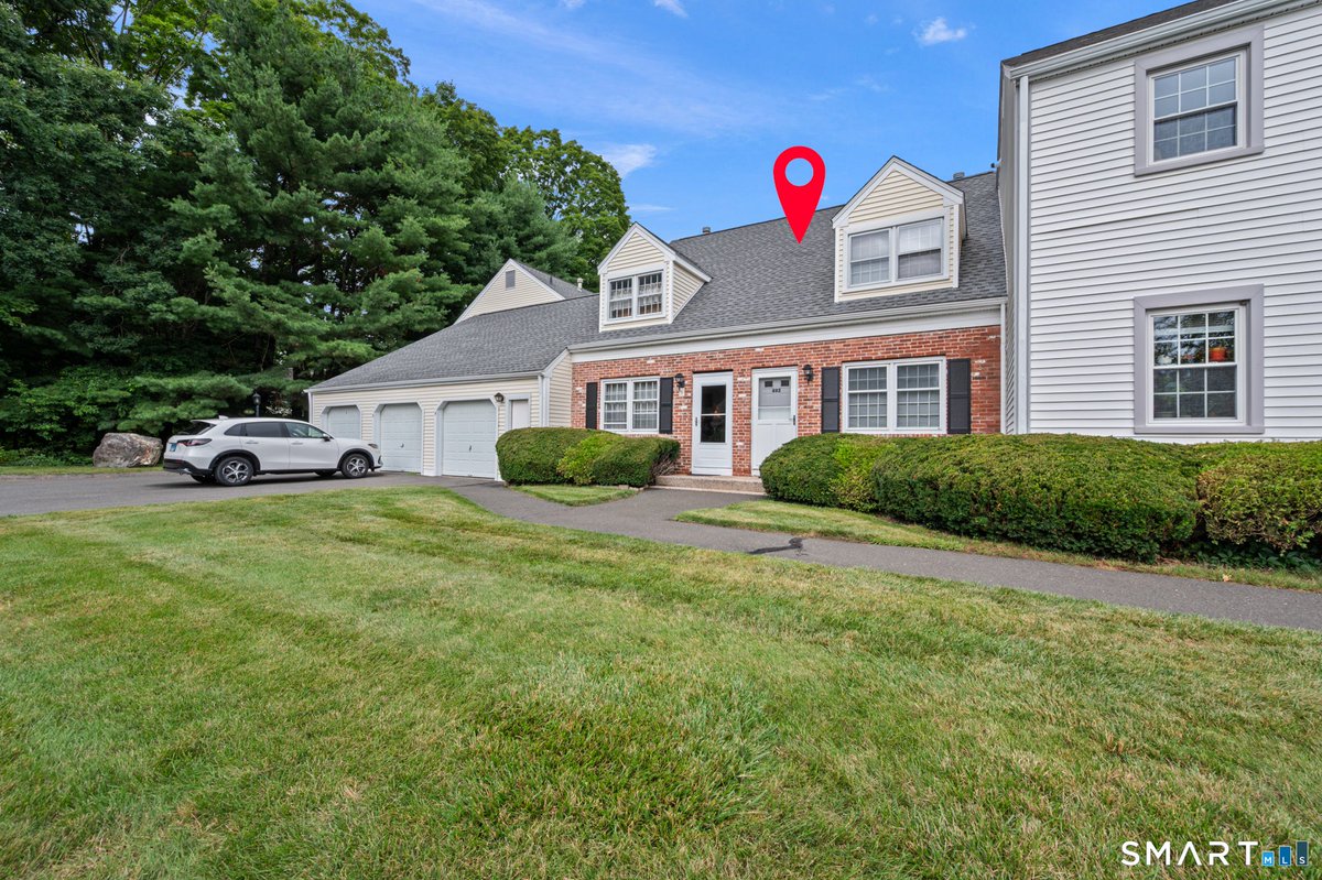 CTwithNicole's tweet photo. 492 Dowd Avenue Unit 492, Canton, CT, 06019
2 bed | 1 bath 986 Sq. Ft.
Active | 250000
https://t.co/lWP1A5MYCS
Discover this charming, move-in-ready 2-bedroom, 1-bath townhouse in sought-after Canton Village. Bright and welcoming, this home offers a great layout, a nice... https://t.co/iRsOMr7OqC