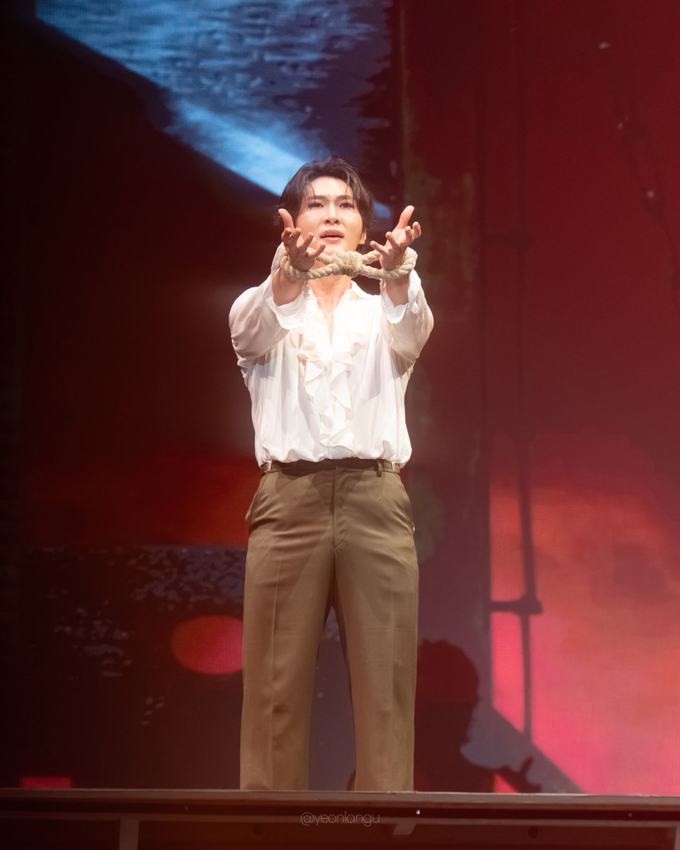 yeonlangu's tweet photo. 나 그 꿈 속에 살 수 없었나 
#박은태 https://t.co/7xrQHH3nMe