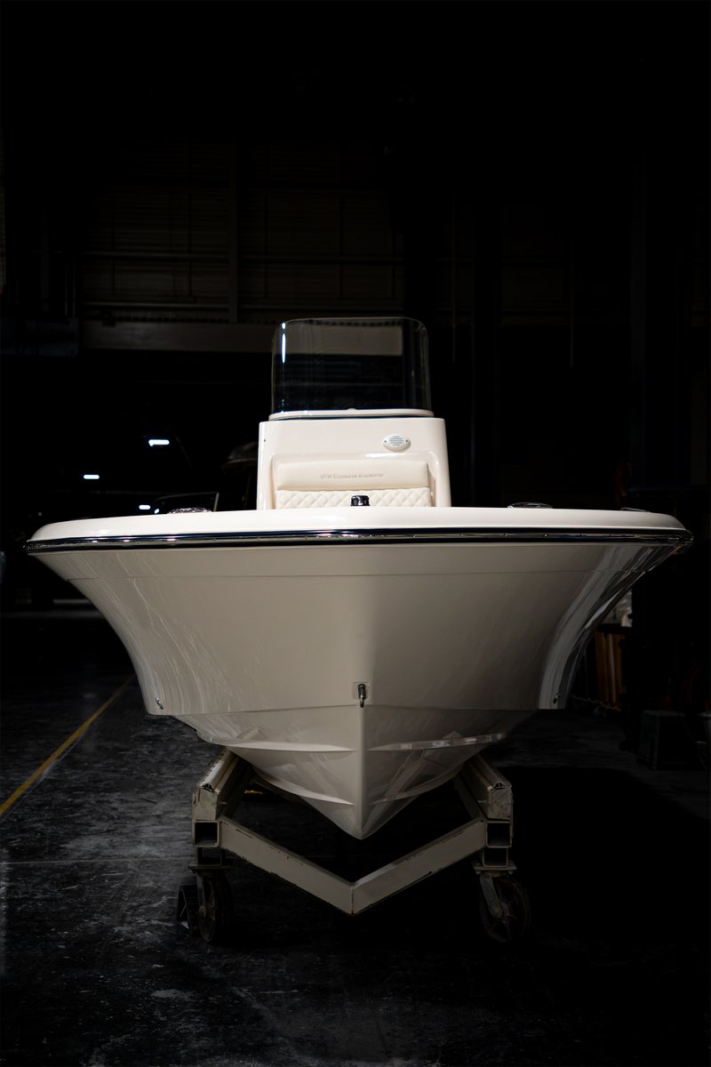 GradyLife's tweet photo. 2027 231 Coastal Explorer! 

T-Top or no T-Top? Let us know in the comments!

#gradywhite #gradylife https://t.co/mYc8VzYAMd