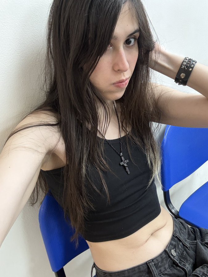 ashleevrr's tweet photo. I don’t think people understand how confusing dating can be as a trans woman. Some men will make you feel like the most beautiful woman alive in private… and then suddenly act like they don’t even know you https://t.co/R3SsnHWo7N