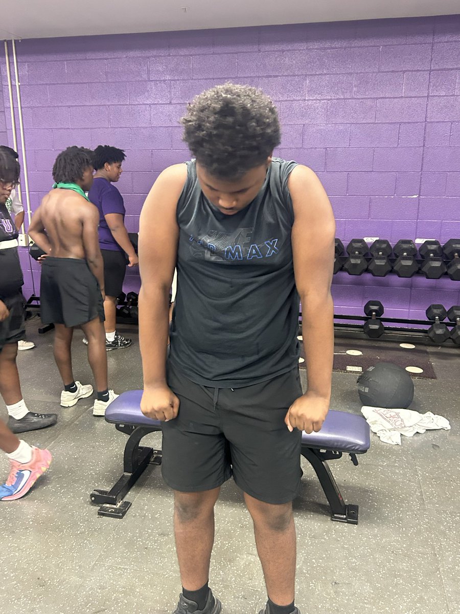 55atweaker_'s tweet photo. #juniorseason #bigseasoncoming⏰

@CoachHughes254 @CoachJLaRue @youareathlete https://t.co/KghzAeVMPA