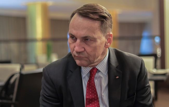 Maks_NAFO_FELLA's tweet photo. 🇺🇦🇵🇱 Sikorski called for discussion of interception of Russian missiles over Ukraine, - PAP

He stressed that ballistic missiles have been flying towards Kyiv for several days in a row, from which there is no protection and which are killing civilians.

"The question of whether we can be sure that it would be better to shoot down these Russian missiles over Ukraine, and not, perhaps, later over Poland, is a topic for a very serious discussion, which should not become a hostage to party rivalry," he noted.