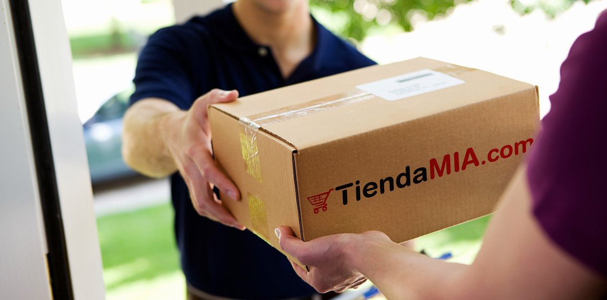 AlertaArgenta's tweet photo. ¡FUROR POR EL PUERTA A PUERTA!
 
El régimen courier no para de crecer y ya mueve más de US$ 100 millones al mes. Representa cerca del 40% de lo que venden los shoppings. 

La desregulación le gana al sobreprecio local y la gente elige cuidar su bolsillo. https://t.co/LZRRdIUqdj