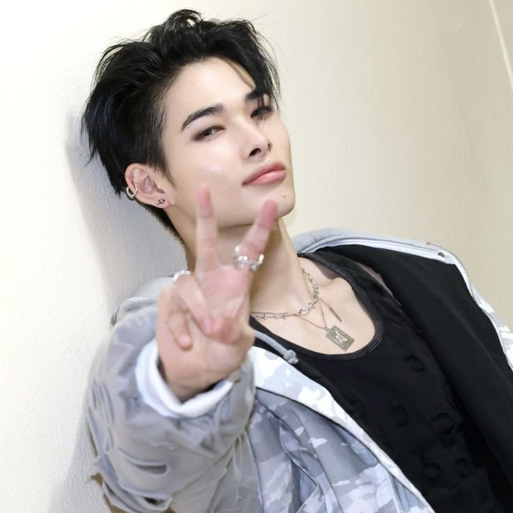 myhearteu0707's tweet photo. — 𝗂𝗇𝗍𝖾𝗋𝖺𝖼𝗍𝗂𝗏𝖾 𝗉𝗈𝗌𝗍 ₊˚⊹♡

THIS OR THAT

ENGENES STAND WITH NI-KI
#ENGENEs_Against_Bullying
#HYBE_Address_The_Harassment https://t.co/sce1OLKHYZ