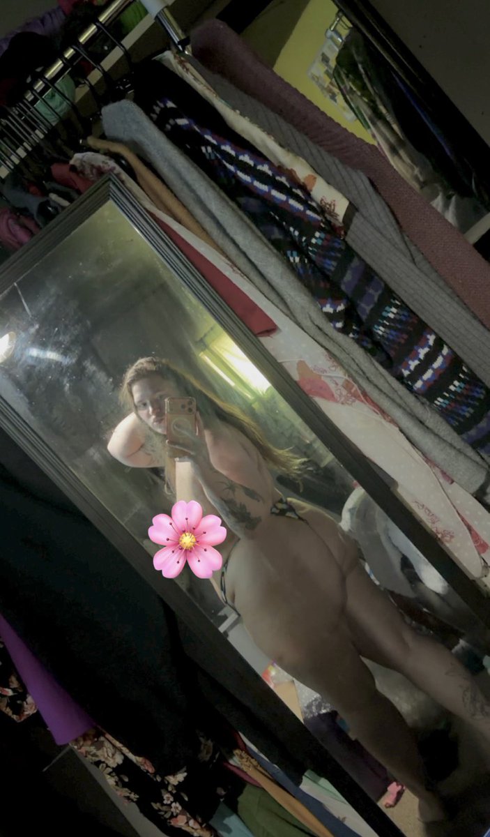 Krazykc77's tweet photo. Doing the spin the wheel bundle again 😋 dm meeeeee ✨ #sellingcontent #buyingcontent #nsfw https://t.co/vxW0xHKPT6