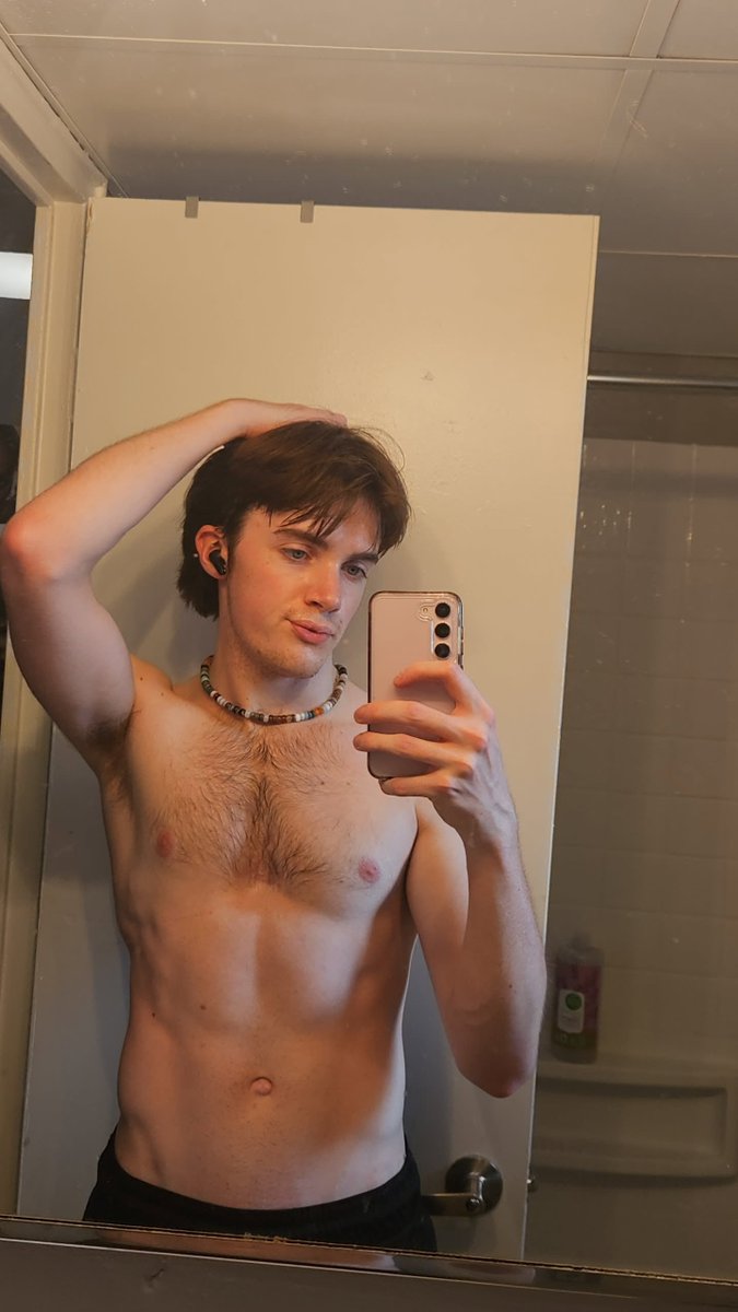 ethanboytoy's tweet photo. me when I remember to post on this account https://t.co/QUCtqeylLI
