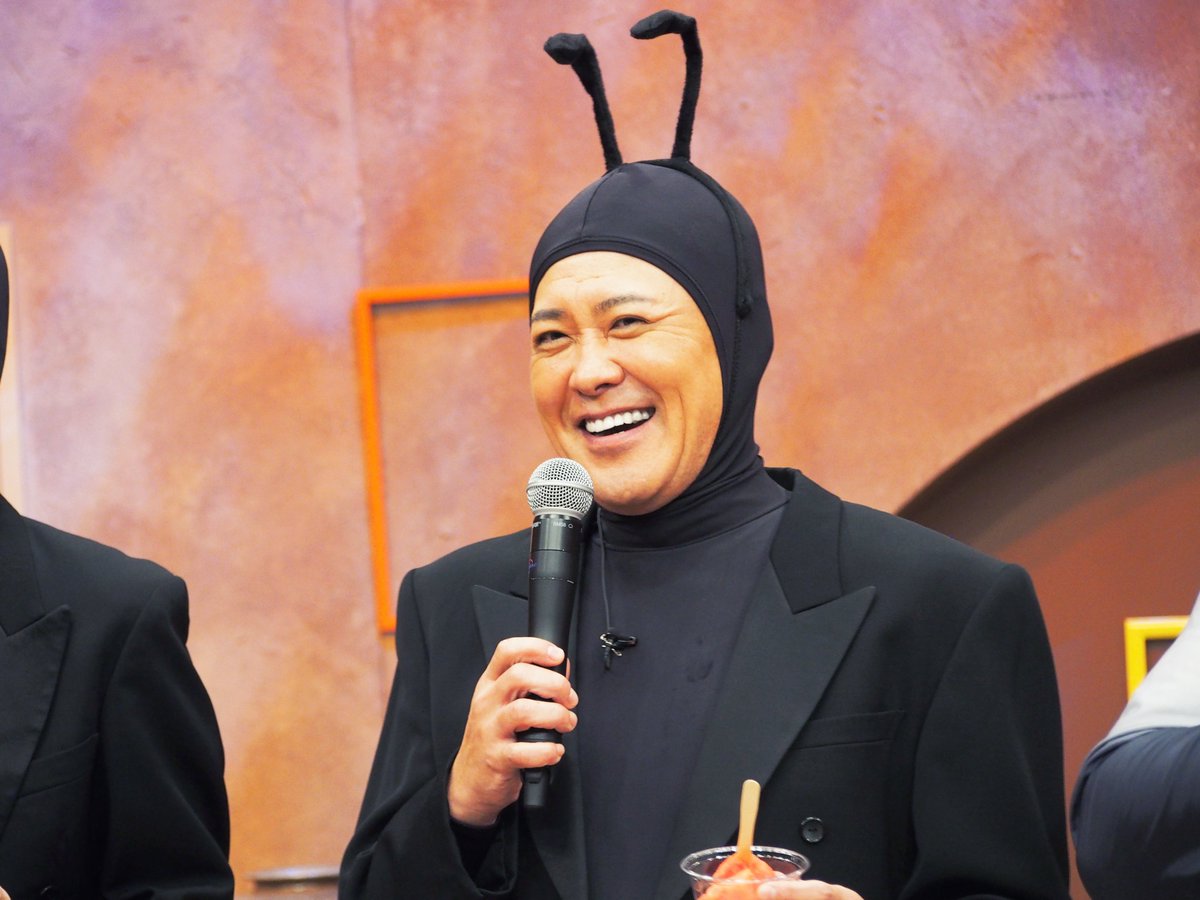 TVGweb's tweet photo. 有田哲平、深澤辰哉ら出演
「アリフォルニア season2」
9月放送決定＆囲み取材会開催✍️🏻
---

好評ゆえにseason2決定も
深澤に「アイドル崩れ」疑惑⁉️
「ど真ん中を走っているつもり」

アリにちなみ”集団行動”への思いも💭
「Snow Manでいるのが楽しい」

https://t.co/BotCV672If

#アリフォルニア https://t.co/KS4670niMt
