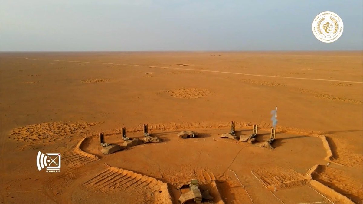 Yepmtnf's tweet photo. / Air defense /

Pictures showing an S-300PMU2 long-range air defence system of the Algerian Territorial Air Defence Forces. https://t.co/wylwGk46J6