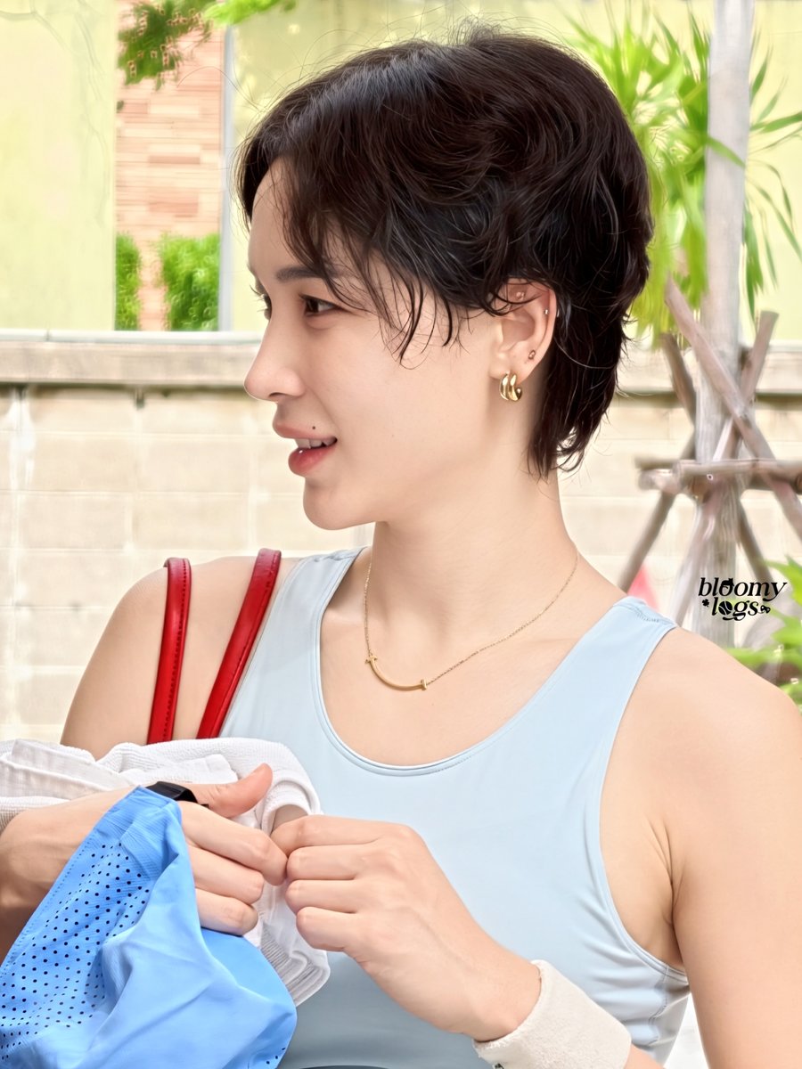 bloomylogs's tweet photo. หัวหน้าชมรมเทนนิสวันพฤหัสคนเท่นิ

#mojiratchaya #โมจิรัชยา https://t.co/t6hFSzAwg8