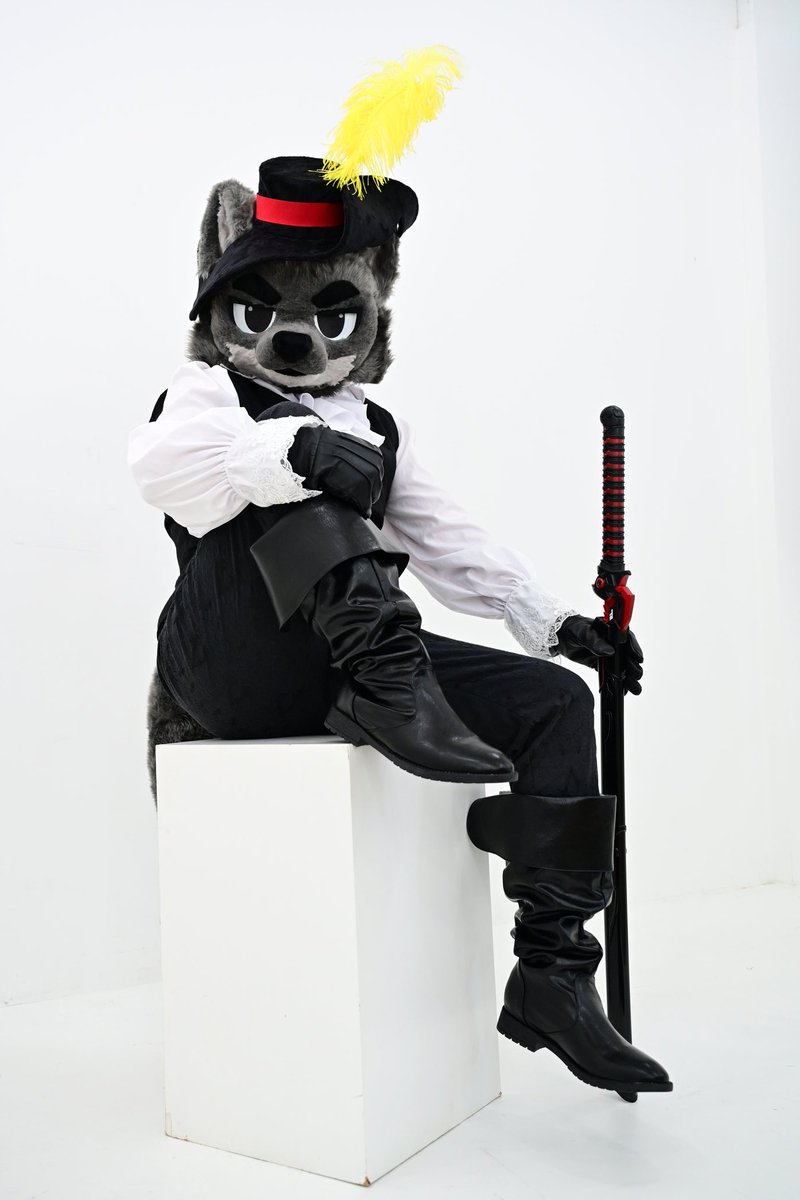 kelden_BK's tweet photo. 돌아온 금요일...! 휴가가 끝나갑니다... 크흡 🥲
📷 @AMU_Vallhund
#FursuitFriday #FursuitEveryday #FursuitEverday #kelden https://t.co/FASqZ89iws