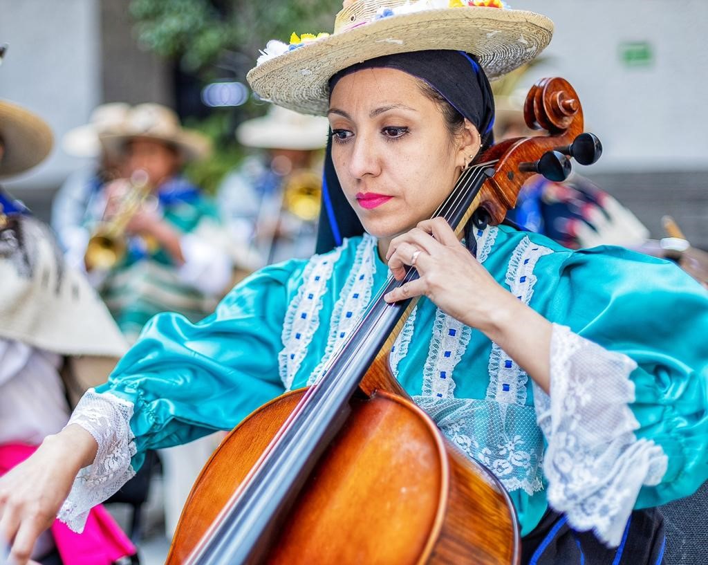 atProctors's tweet photo. Join Grammy-nominated conductor Esin Aydingoz &amp; acclaimed Orquesta Folclórica Nacional de México for Disney &amp; Pixar's Coco Live-in-Concert! Experience the film on the big screen w/music by the musicians who brought the concert experience across the country>https://t.co/muveljwdib https://t.co/wU1YIeSeA6