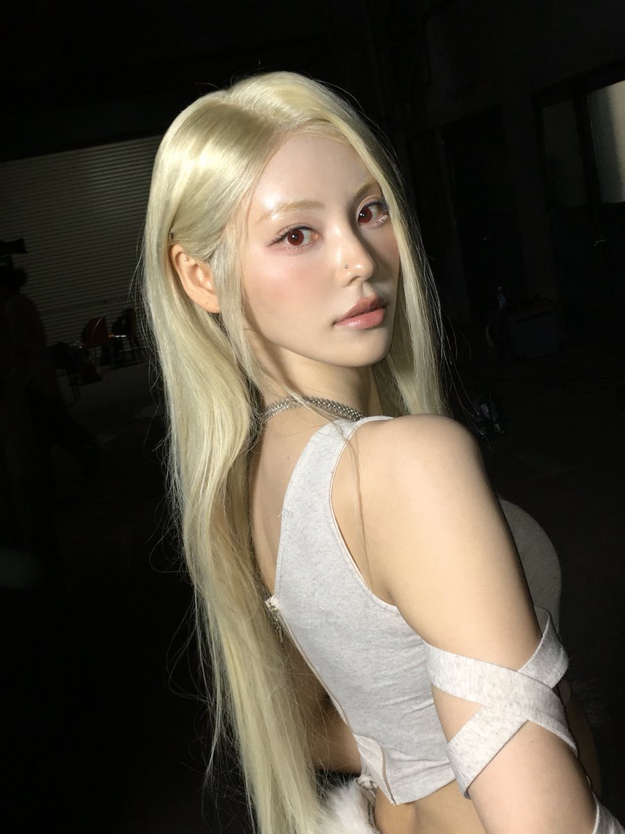 orrery_nim's tweet photo. Jinsoul Instagram post https://t.co/wr8F5uu4yD