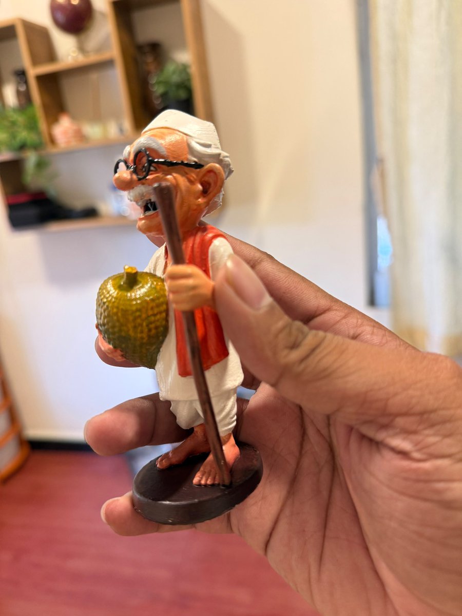 vaibhavshetkar's tweet photo. अंतु बरवा by पुलं 

    An action figure in the making. https://t.co/Wk332bVM6a