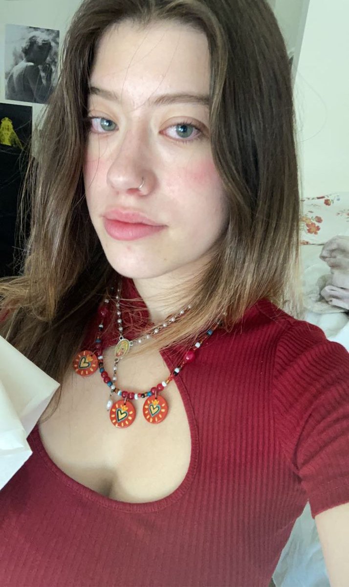 137nat's tweet photo. Tell me the truth... How many drinks would you need to hit this raw? Be honest 🍹 #HonestQuestion https://t.co/7WIRRMZSdo