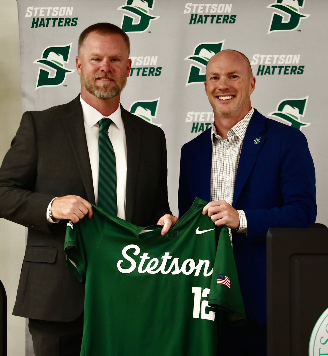 StetsonBaseball's tweet photo. 𝗪𝗲𝗹𝗰𝗼𝗺𝗲 𝗯𝗮𝗰𝗸, 𝗖𝗼𝗮𝗰𝗵 𝗚𝗶𝗲𝗿𝗸𝗲! 🤠

Shane Gierke was formally introduced as the 24th head coach in Stetson Baseball history.

Thank you to everyone who joined us today!

#GoHatters https://t.co/5IrUaaYAlj