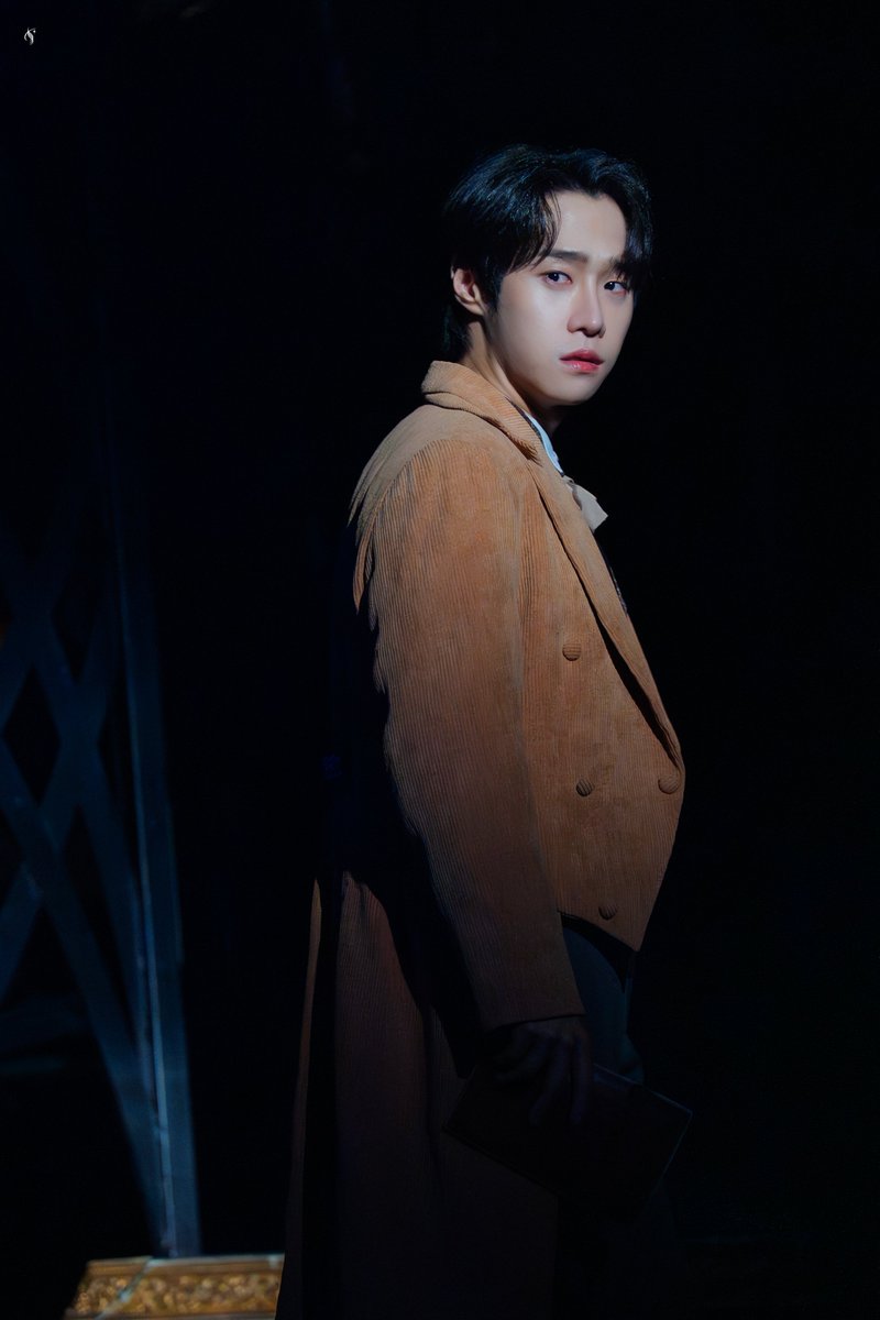 SS_02_SS's tweet photo. 260806 밤 파가니니      
스페셜커튼콜 스캔들        

아킬레 #박주혁

아버지는 그런 사람이 아닙니다. https://t.co/A2mf97GgqK