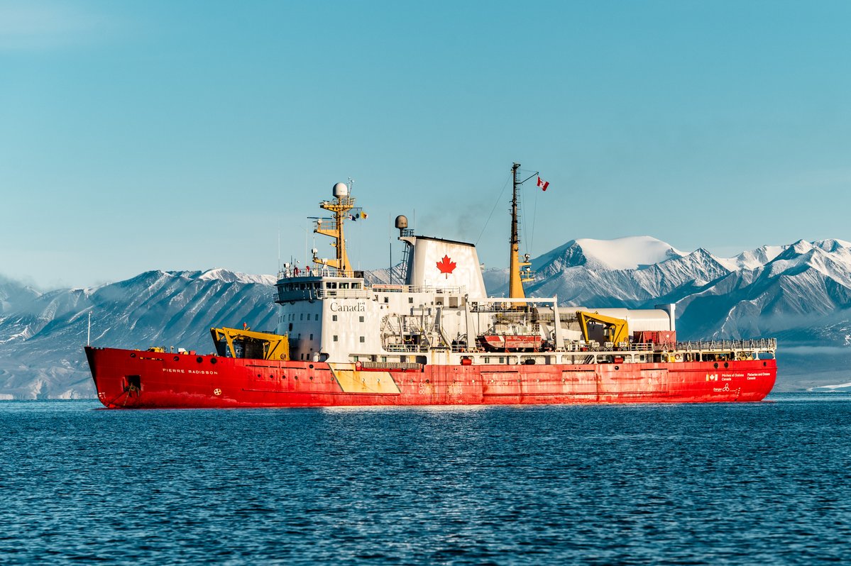 COIC_CJOC's tweet photo. L’opération NANOOK comprend plusieurs volets chaque année. Les prochains sont NANOOK-NUNAKPUT et NANOOK-TUUGAALIK, réunissant des partenaires dans l’Arctique. L’an dernier, la MRC a participé à NUNAKPUT à Pond Inlet. https://t.co/9SCkW00F3Q