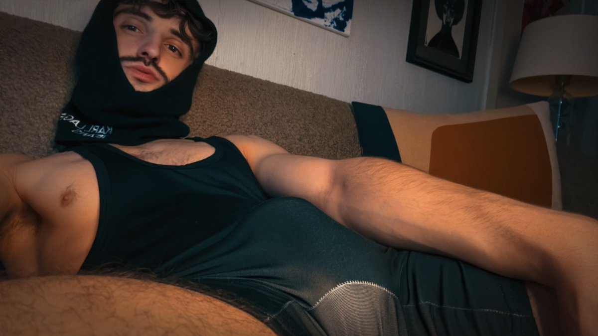 samuel_hardy1's tweet photo. looking for fun #gaystud https://t.co/zDWKiNtuWF