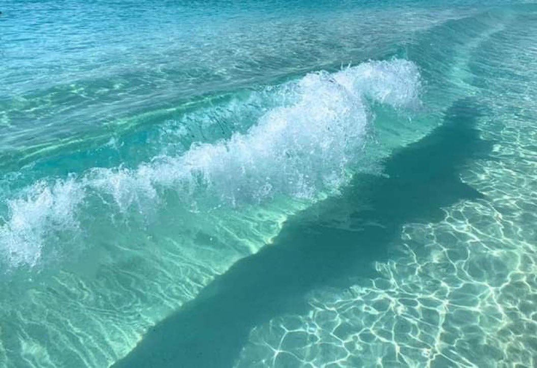 ceelasylviaa's tweet photo. calmness of blue https://t.co/m7jV15PYg4