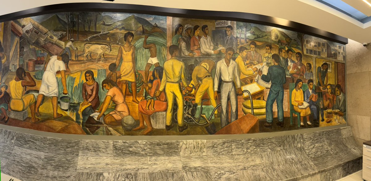DiegoTorres_Fis's tweet photo. Vengo a uno de los edificios de la @FiscaliaCol en el centro de #Bogotá, miren lo que encontré, un fresco de Pedro Nel Gómez!  Delirante. https://t.co/vzlYk37F8m