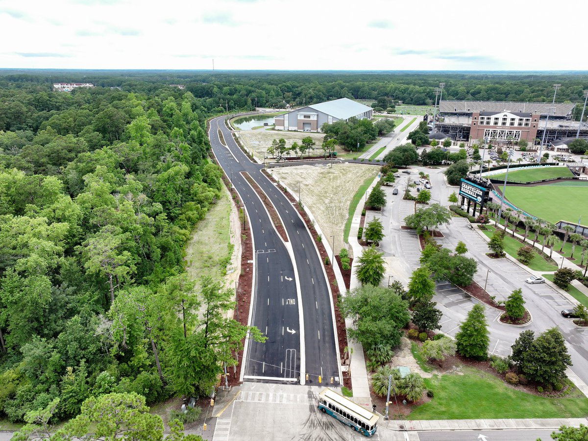 CCUChanticleers's tweet photo. BIG NEWS! University Boulevard is officially back open following a $7.4 million improvement project.

Read more: https://t.co/bkBihSsvIZ https://t.co/gRBucaFv1i