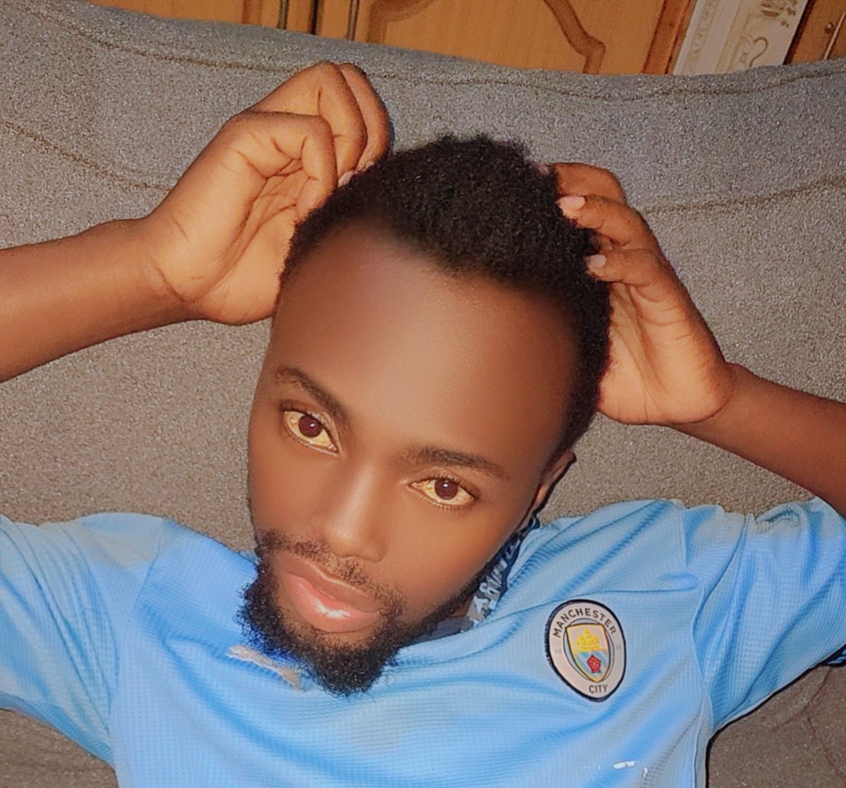 chris29ke's tweet photo. Name that one tweep mwenye hawezi ondokea hii mali https://t.co/PLRMwMo6Db