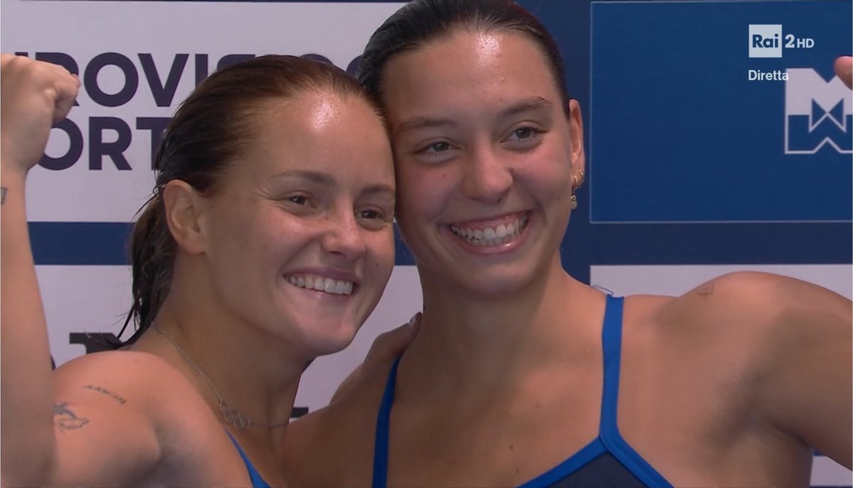 Maghi_98's tweet photo. Principesse d’oro.❤️‍🩹✨ #paris2026 #europeanaquatics https://t.co/puAj23kwGz