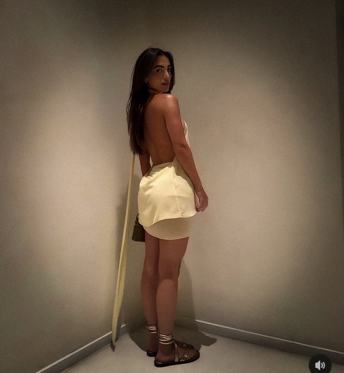 ustl4dy's tweet photo. ╭ ˒ᥪrcԋive. 𓊓╔ Golden Veil ˖
𓊌™ soft lights, satin dreams &amp; midnight glow. (🌼) ’resęrveժ ⁝ ustl4dy ┈ reserved.  ⬞ Crꂅaⲧive【 ⲇesth੬tics _𐓊. https://t.co/j36HKhUOIr
