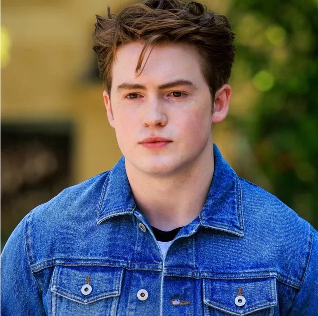 QuidVacuo's tweet photo. ME GUSTA EL CAST DE KIT CONNOR COMO CYCLOPS. 

Y CON LA PEDAZO DE EMMA FROST QUE TENEMOS. SE VIENE PELICULÓN. https://t.co/O0p00jOCxc