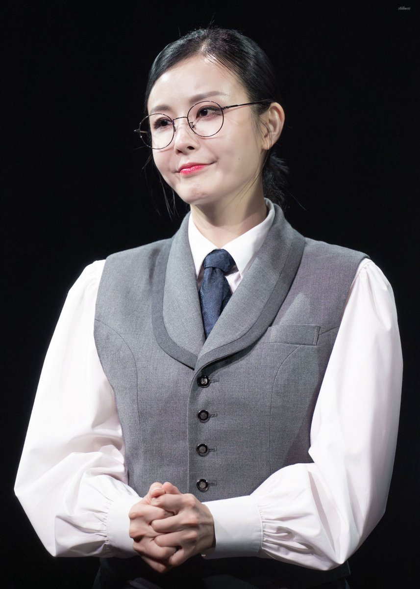 sti11ness__'s tweet photo. 260806 연극 지킬 앤 하이드
과몰입 토크 포토타임

퍼포머 | #최연우 

 ˗ˋˏ ყ ᥱ ᥉ ˎˊ∘ https://t.co/CYvllImj2F