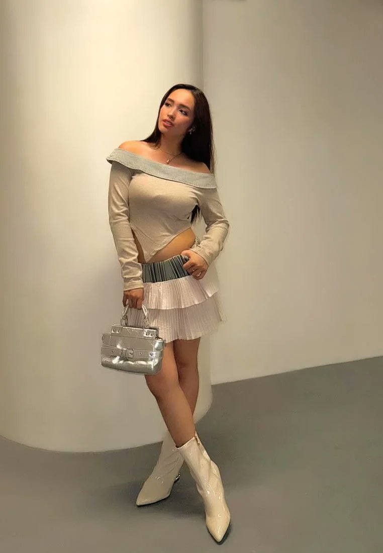 david_tayo's tweet photo. Meet your new go-to boots. 🤍 Elegant, modern, and made to stand out. Perfect for work, weekends, date nights, or special occasions. Shop now : https://t.co/v5aB5W9un1

#UKFashion #AnkleBoots #HeelBoots #StyleUK #WomensFashion #BootSeason #FashionUK #BritishStyle #OOTD #ShopUK https://t.co/AnEoyrnCxQ