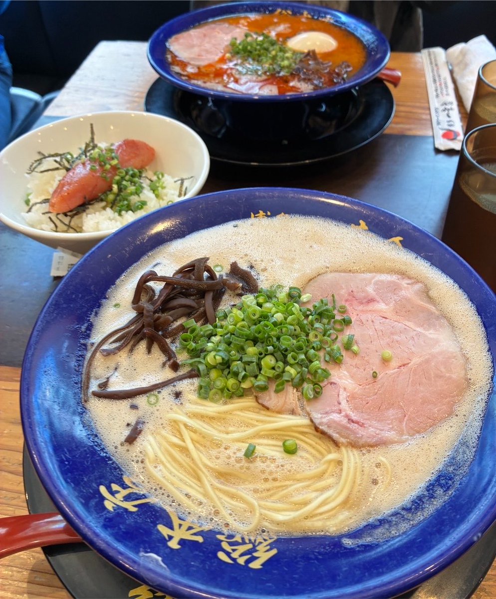 2vilau's tweet photo. 博多旅行した
飯げろうま https://t.co/LjZR7xNCqI