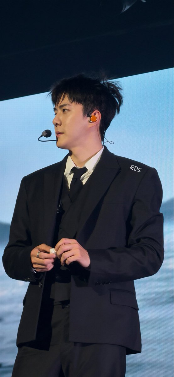 DODOKyungg's tweet photo. Beyond handsome 💖

#SEHUN #세훈  #吴世勋 #엑소 #EXO #weareone https://t.co/1pDU8YHZ1U