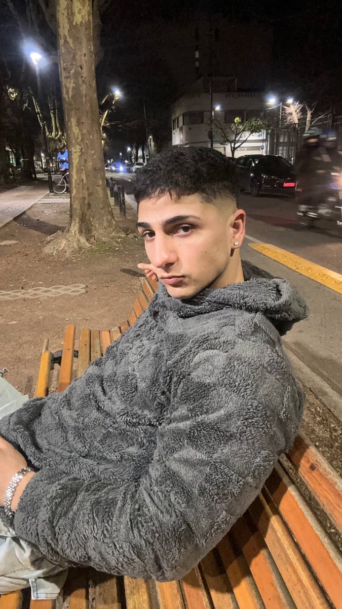 tyrounosourous's tweet photo. 😎 https://t.co/ek4GVns0yG