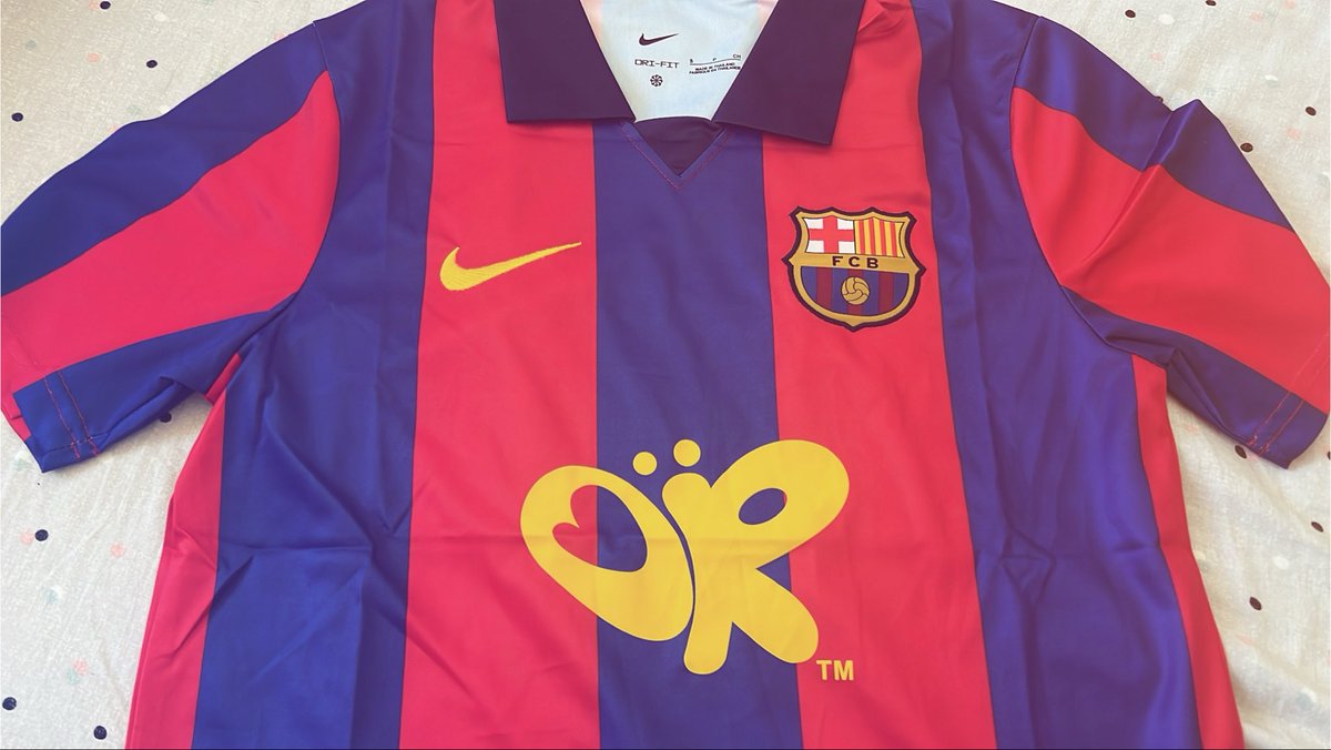 lazysanity's tweet photo. my olivia x barcelona shirt just arrived!!! it’s so cute 💗 https://t.co/DEaUNFtFPJ
