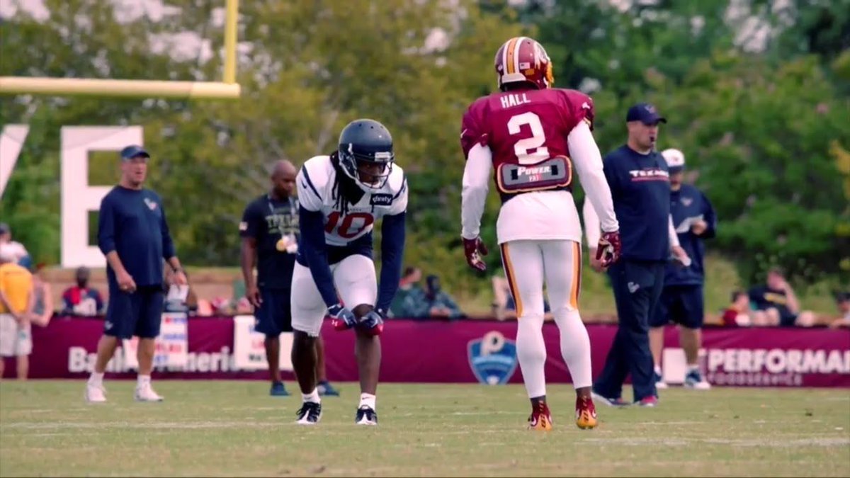 FootbaIIism's tweet photo. Real NFL fans know what exactly happens after these photos https://t.co/qa2o42a8NS