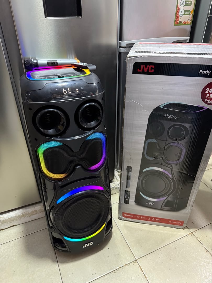 RogersApplUG's tweet photo. JVC HiFi Party Speaker, available at UGX 1,400,000/-

2400 watts
Built-in rechargeable battery
Bluetooth, Aux in, USB
Wireless Microphone

📍Kooki Towers 
🚚 Same Day Delivery 
☎️ 0759679038
#AuthenticGadgets https://t.co/z74yCz0Roq