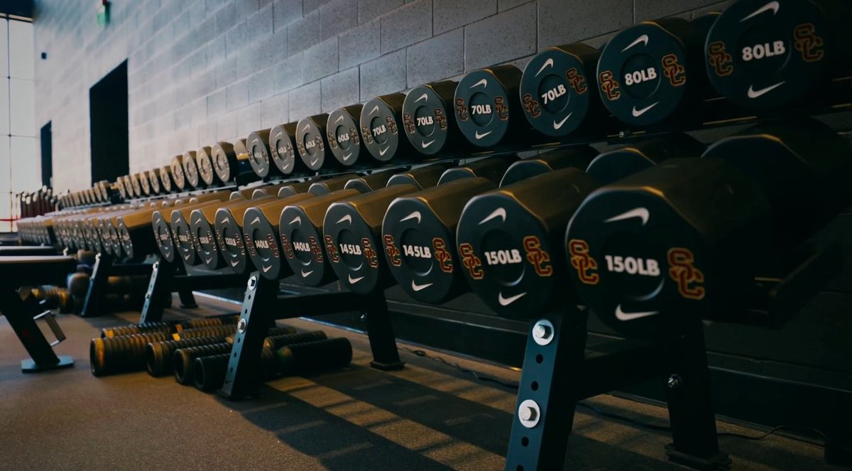 TrojanFBx's tweet photo. USC and Nike featured in the new football facility:

Only school to have Nike Strength custom racks

Two iconic brands united in pursuit of excellence ✌️ https://t.co/O1JcGSEC1V